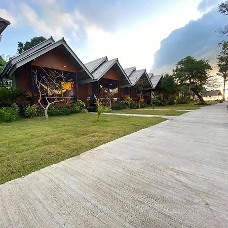 Amity Beach Resort Maret Экстерьер фото