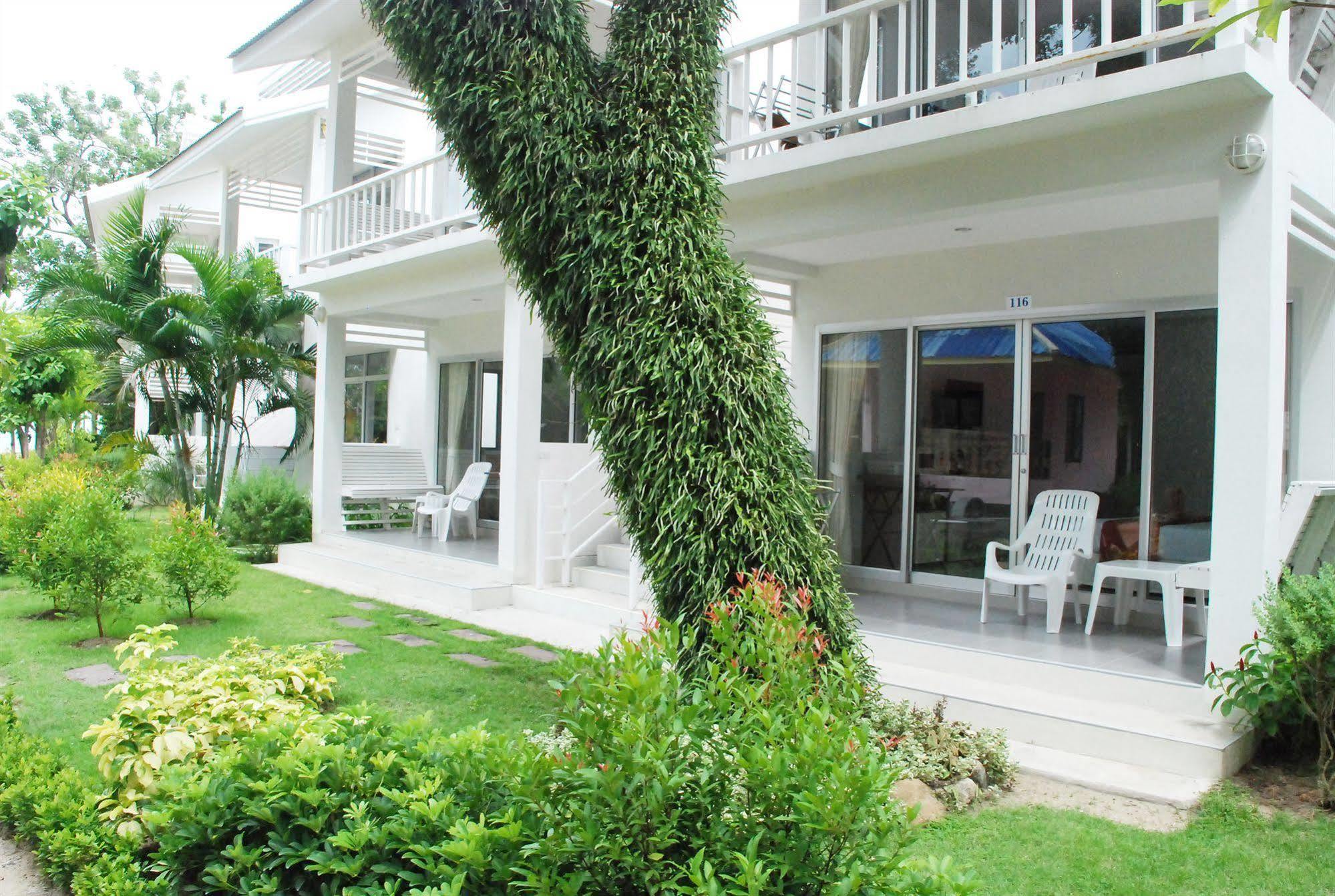 Amity Beach Resort Maret Экстерьер фото