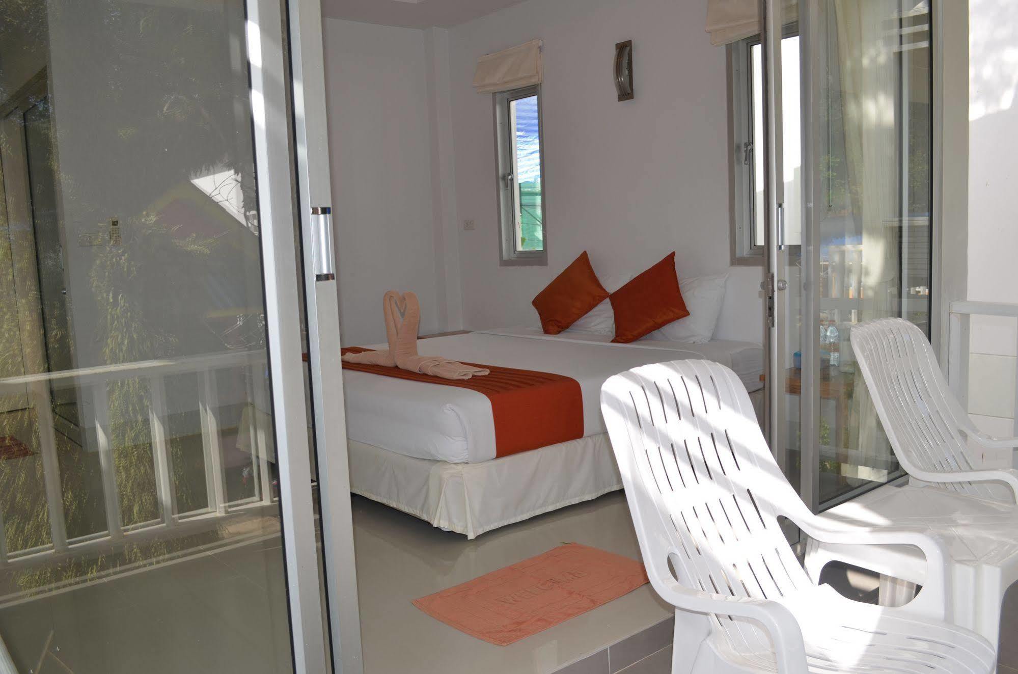 Amity Beach Resort Maret Экстерьер фото