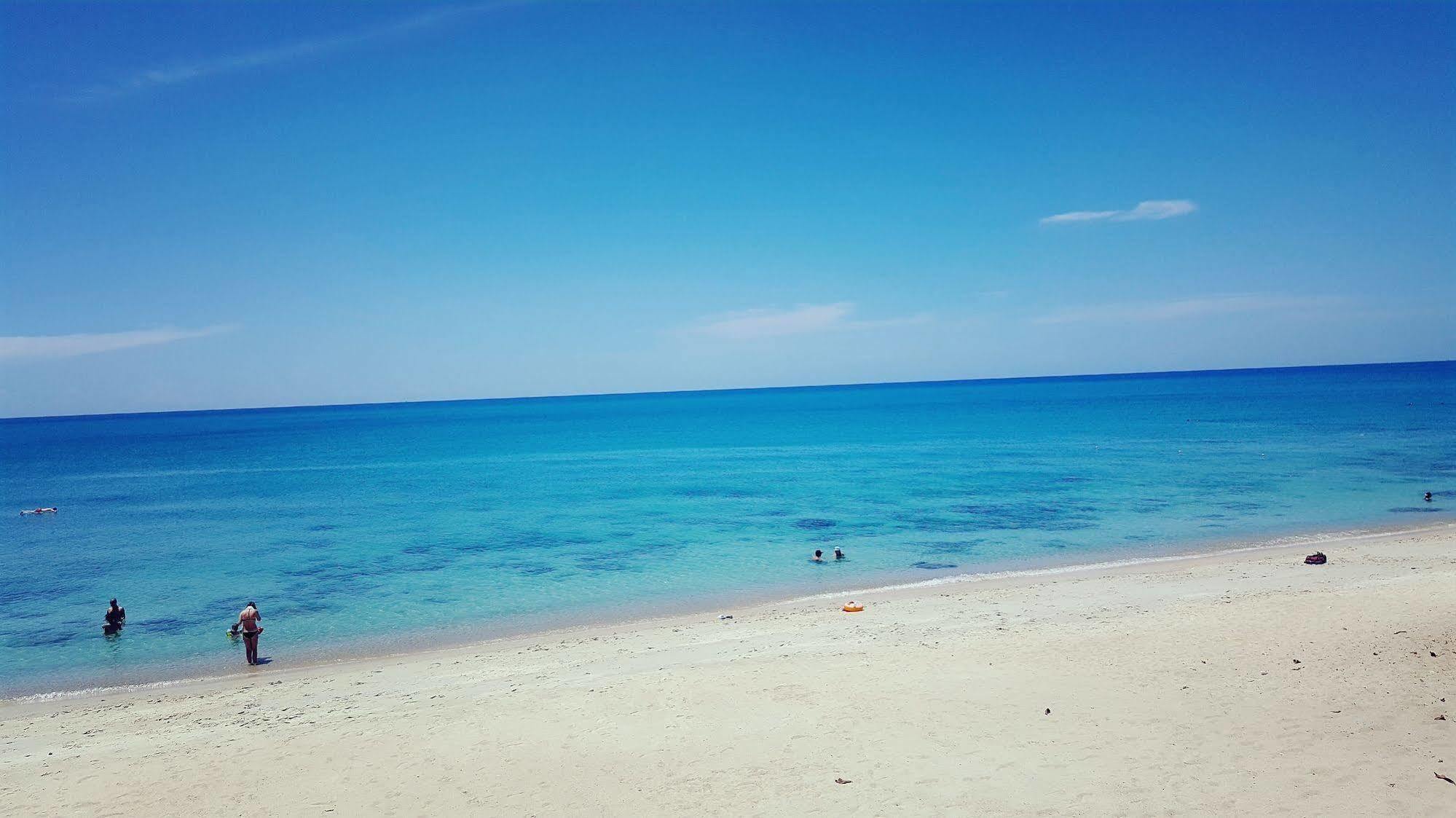 Amity Beach Resort Maret Экстерьер фото