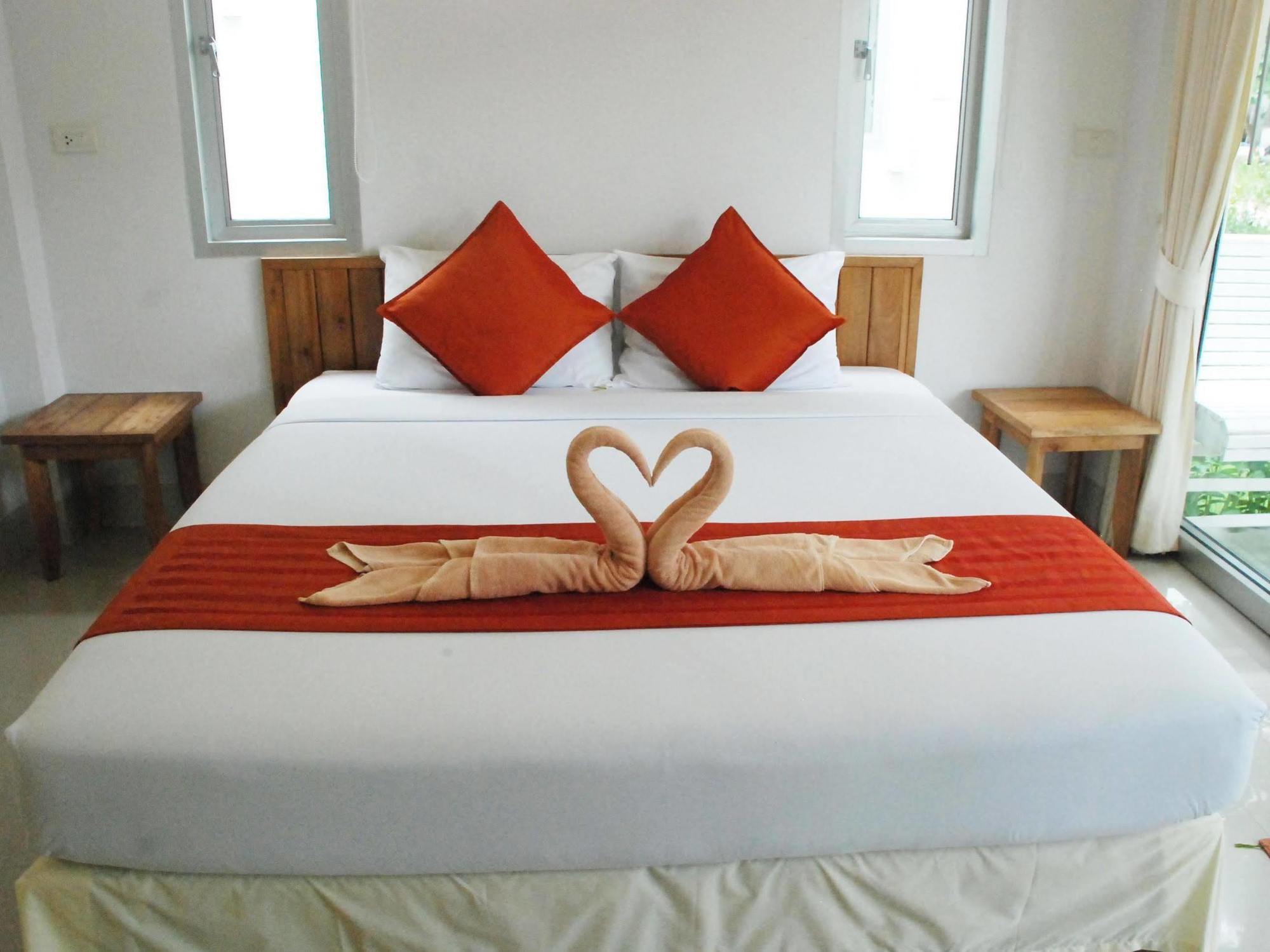 Amity Beach Resort Maret Экстерьер фото